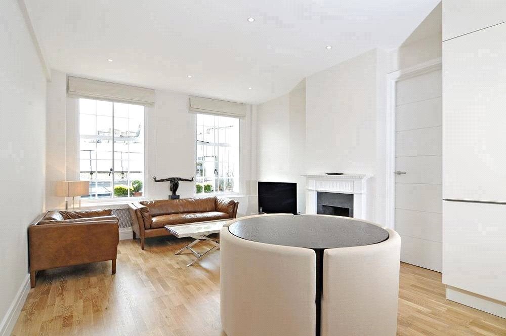 Flat Brompton Road in Greater London