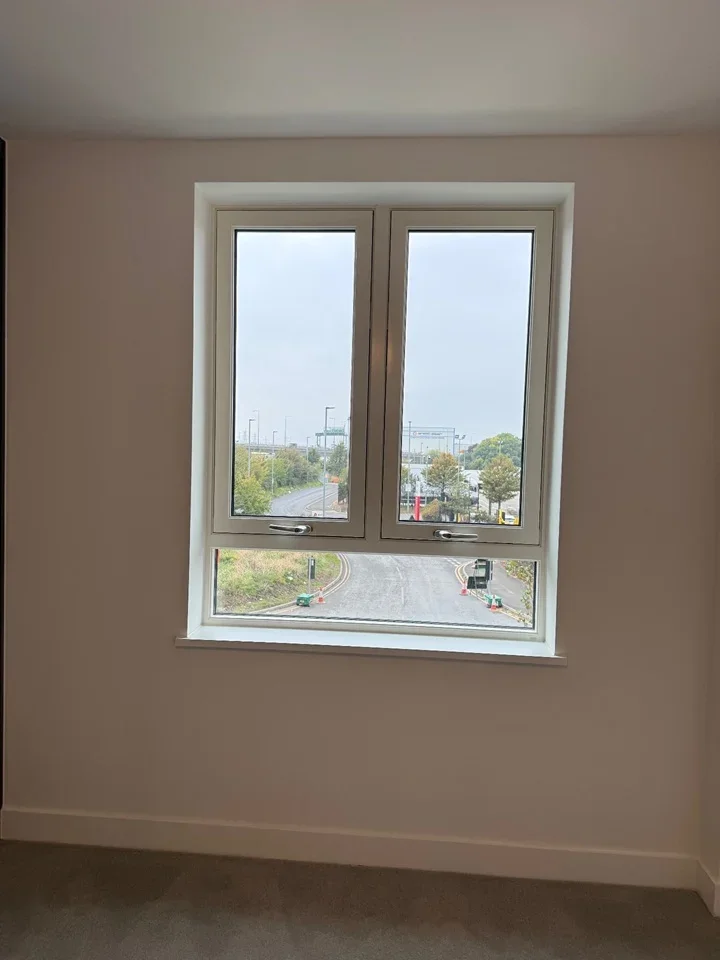 Room Chequers Lane in Greater London