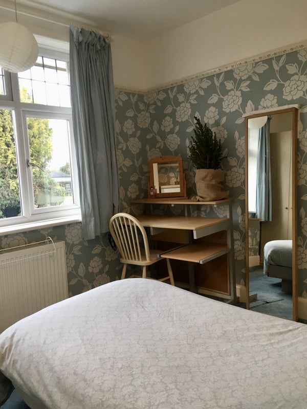 Room Harewood Avenue in Bournemouth