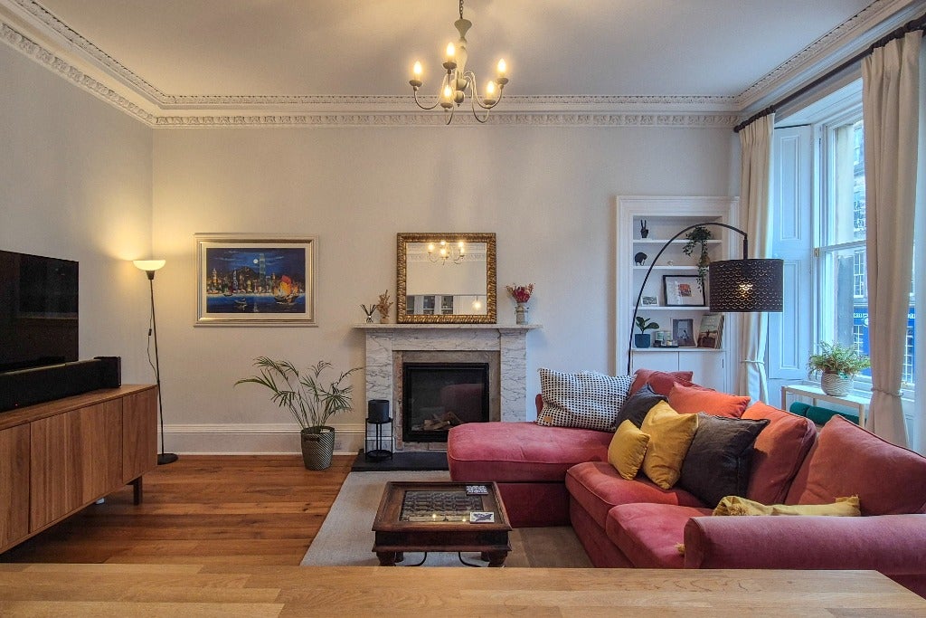 Flat Broughton Street in City of Edinburgh