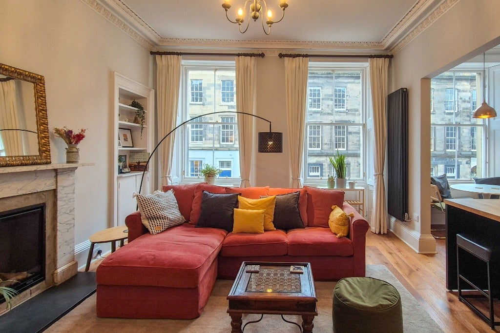 Flat Broughton Street in City of Edinburgh