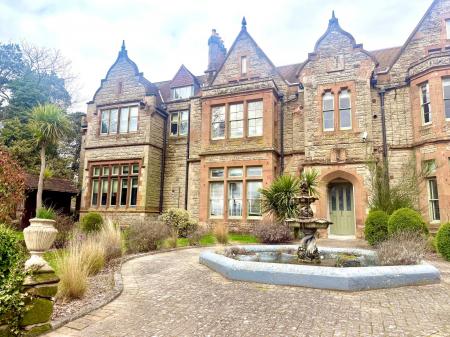Flat Sandy Lane in Warwick