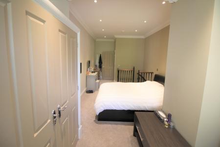 Flat Sandy Lane in Warwick