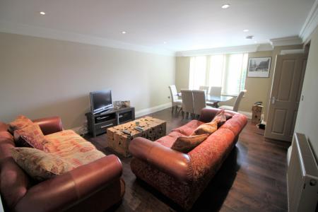 Flat Sandy Lane in Warwick