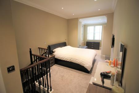 Flat Sandy Lane in Warwick
