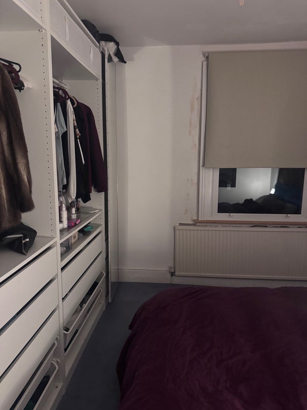 Flat Prideaux Road in Greater London