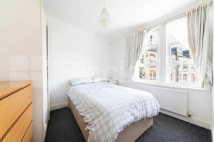 Flat Iverson Road in Greater London