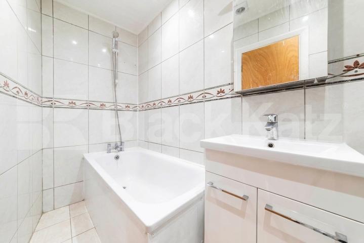 Flat Iverson Road in Greater London