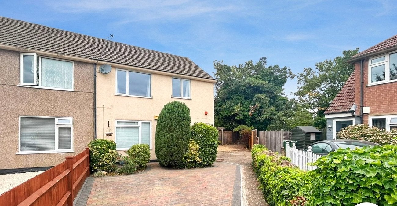 Room Burr Close in Greater London