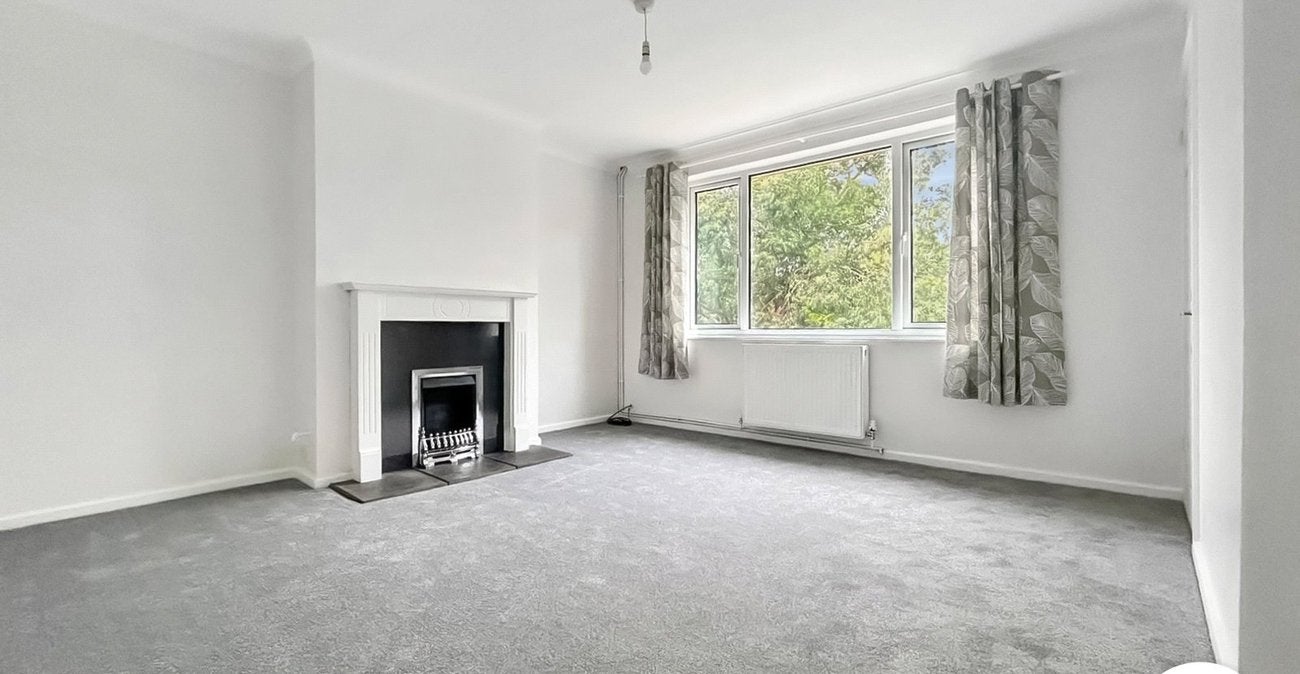 Room Burr Close in Greater London