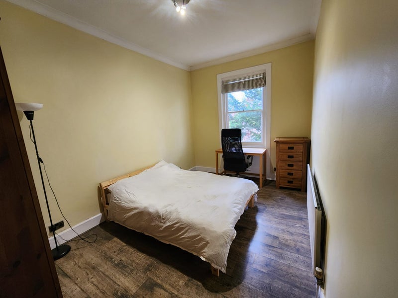 Room Park Hill in Greater London