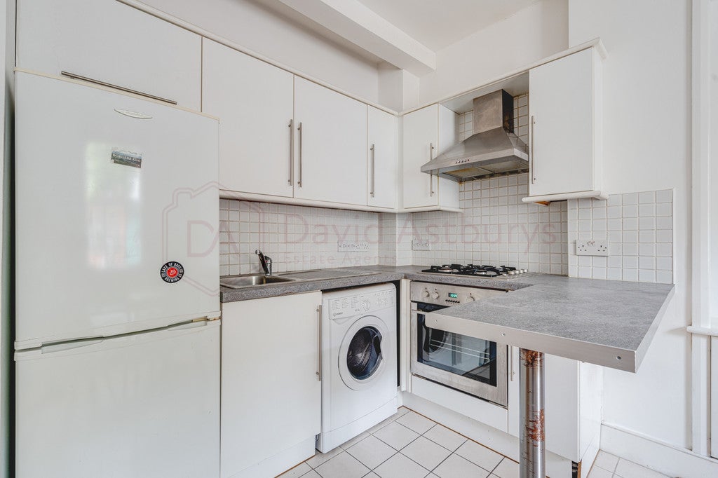Flat Caledonian Road in Greater London