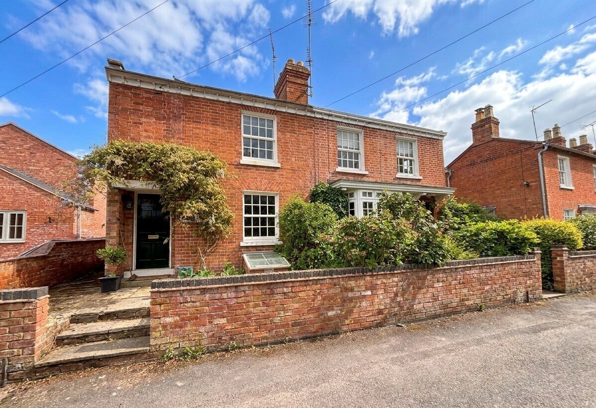 House Ferry Lane in Stratford-on-Avon