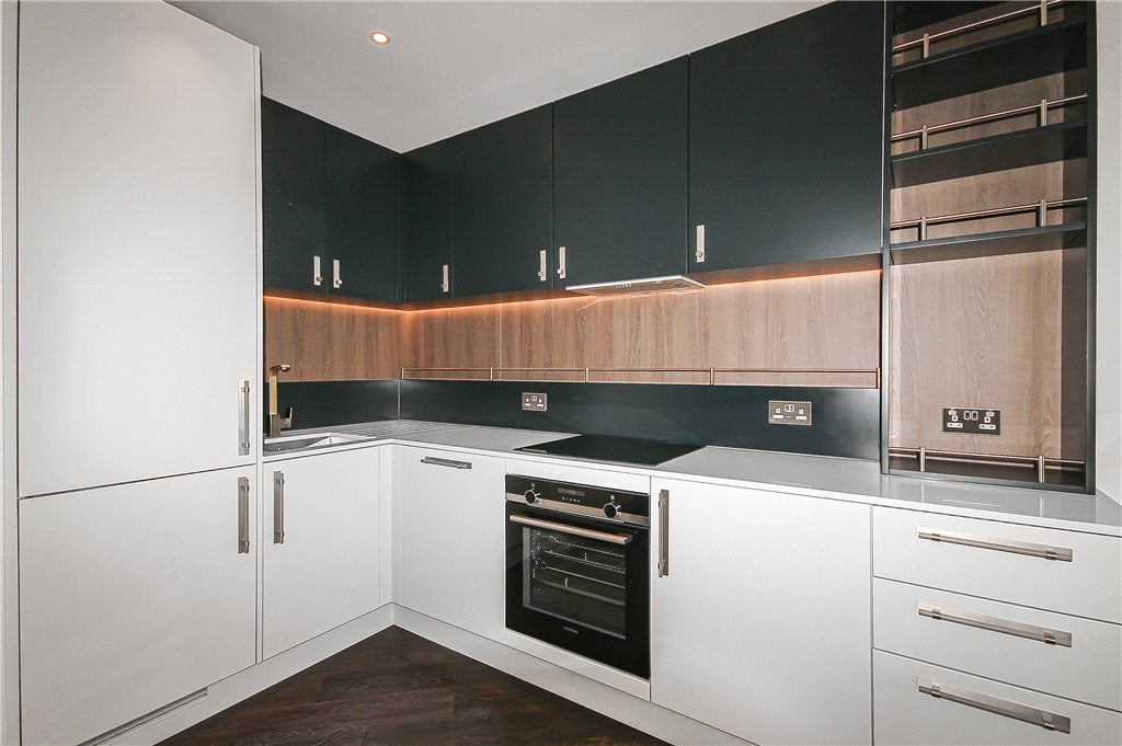 Flat London Road in Borough of Spelthorne