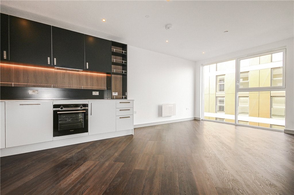 Flat London Road in Borough of Spelthorne