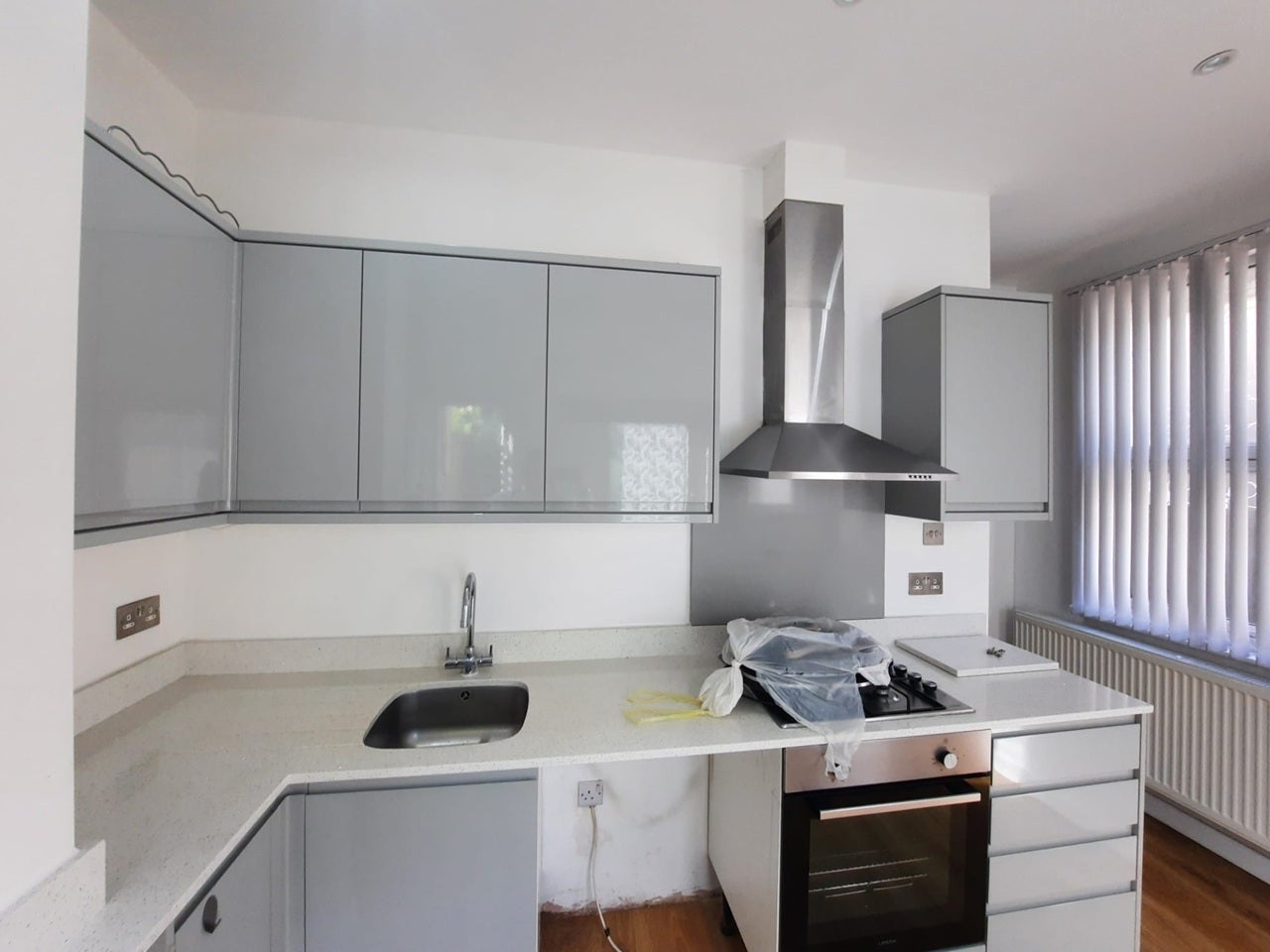 Flat Alexandra Park Road in Greater London