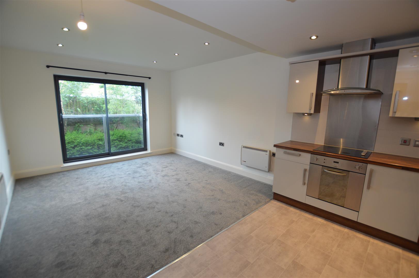 Flat Chatsworth Road in Chesterfield
