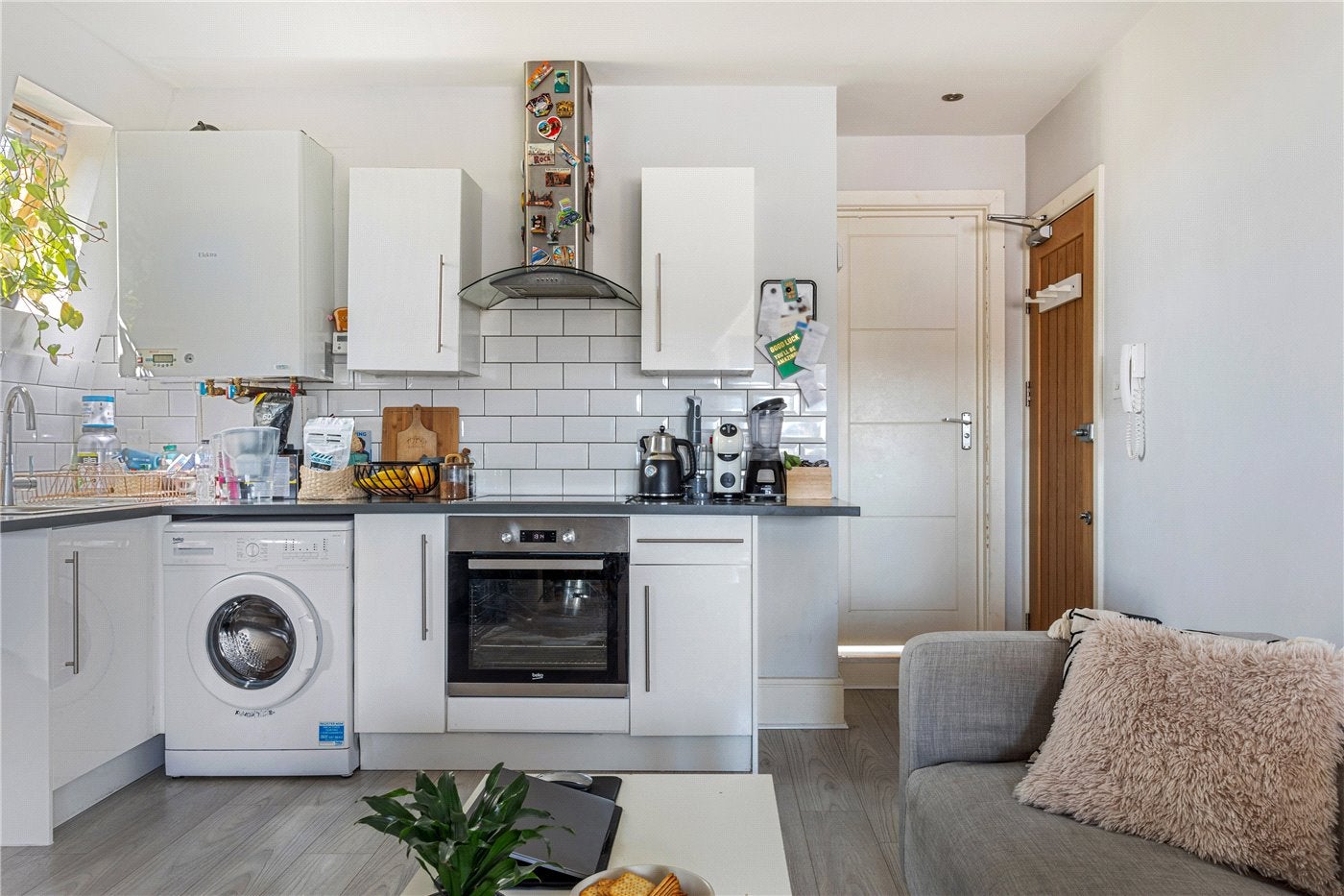 Flat Upper Tooting Road in Greater London