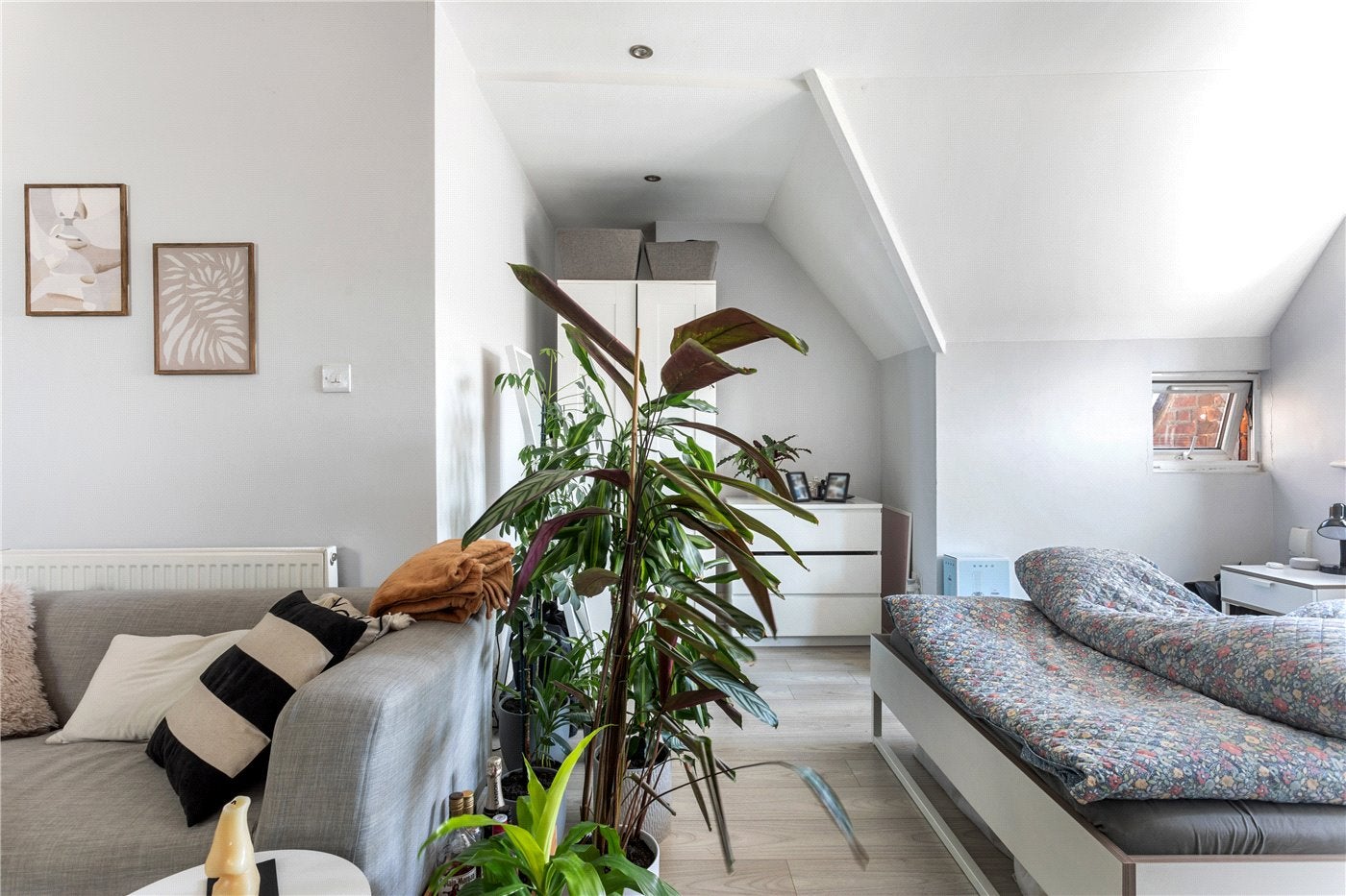 Flat Upper Tooting Road in Greater London