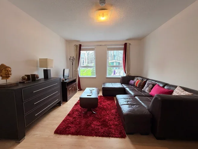 Flat Ingram Street in Glasgow