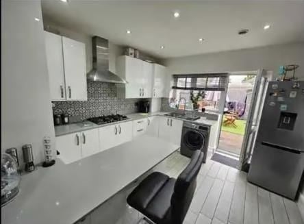 Room Priestley Road in Greater London