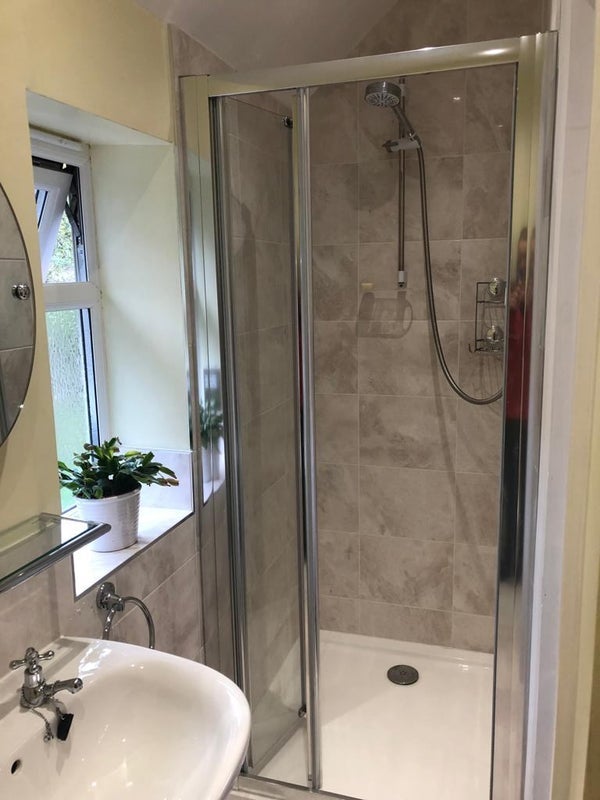 Room Lynwood Crescent in Sunningdale