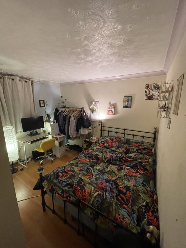 Room Nash Drive in Bristol