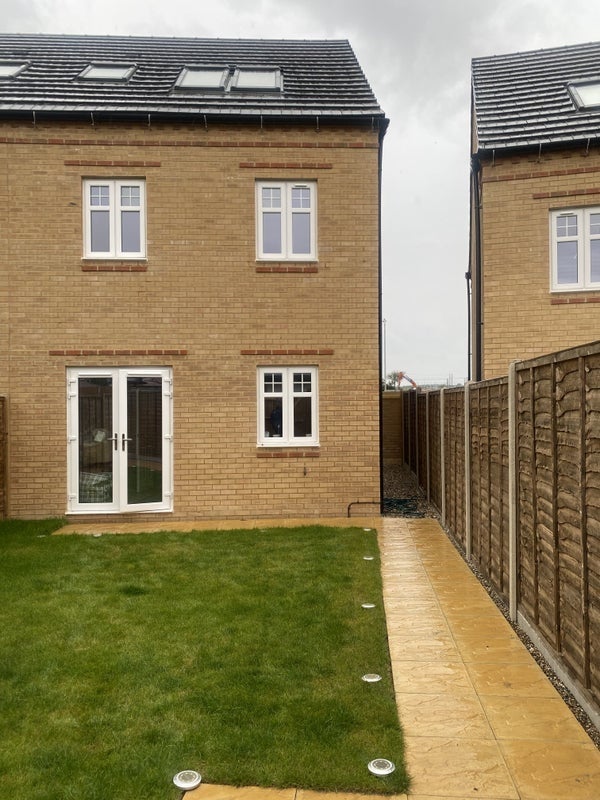 Room Wises Lane in Borough of Swale