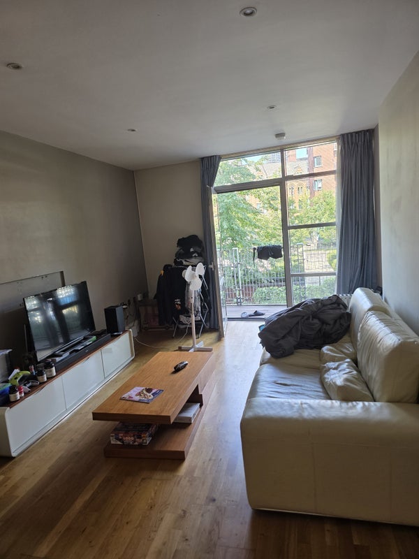 Room Whitworth Street West in Manchester