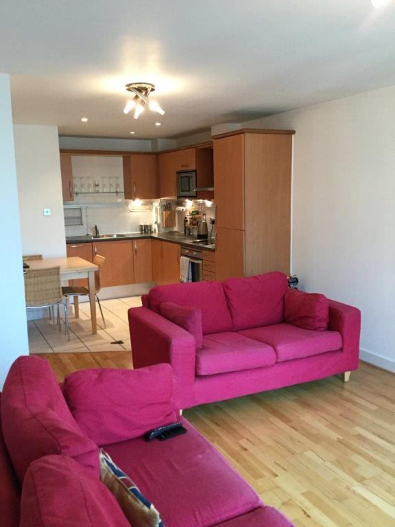 Room Hardwicks Square in Greater London