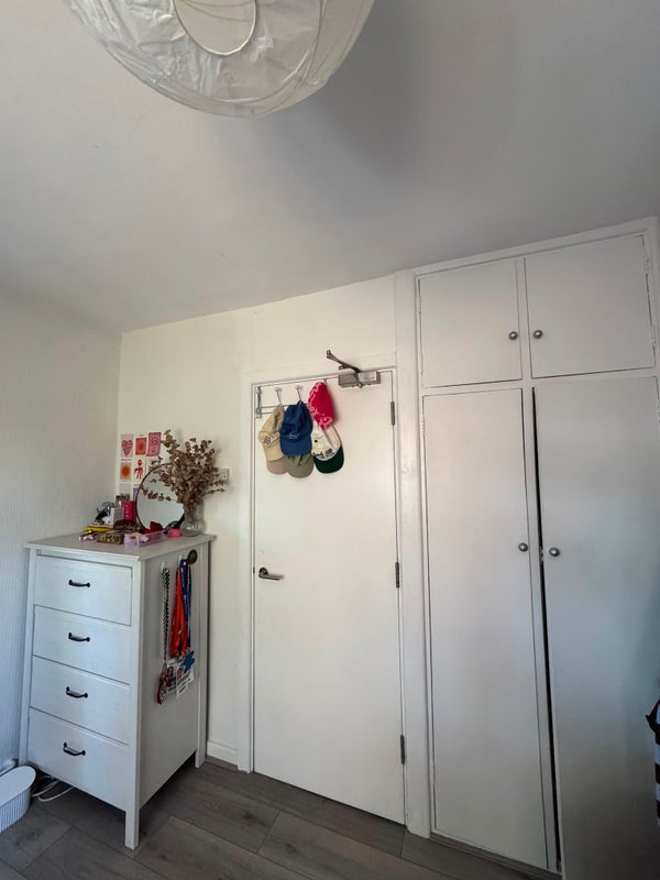Room Cavendish Street in Greater London