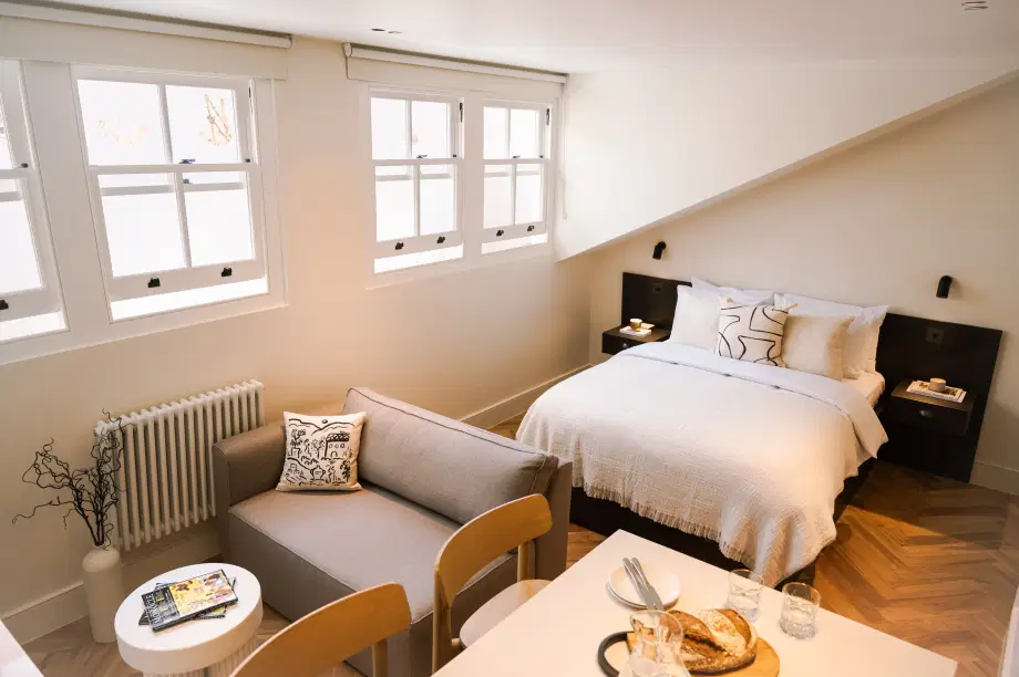 Flat St Stephen's Crescent in City of Westminster
