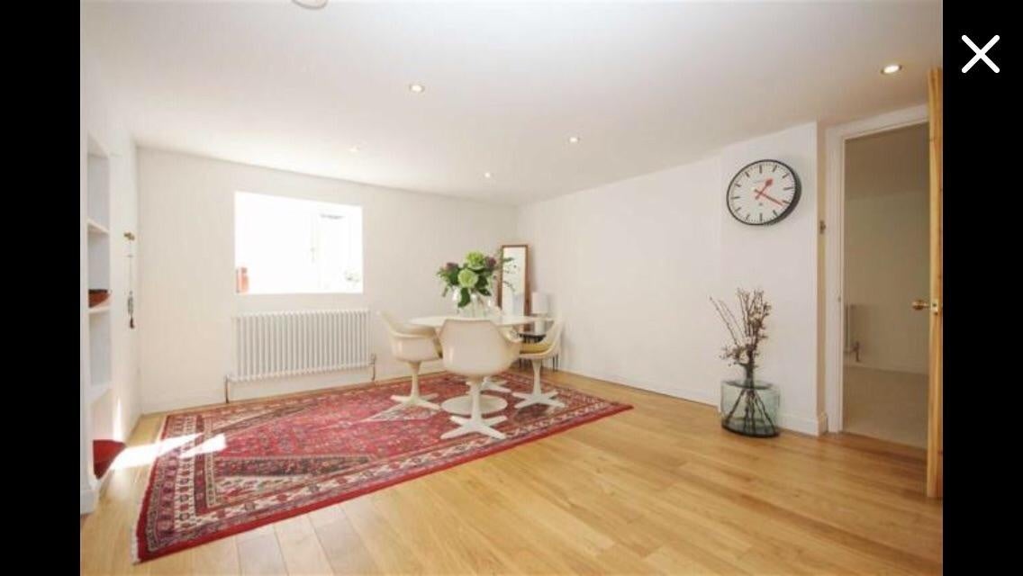 Flat Kettlebaston Road in Greater London