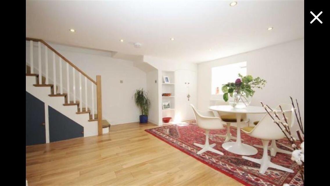 Flat Kettlebaston Road in Greater London