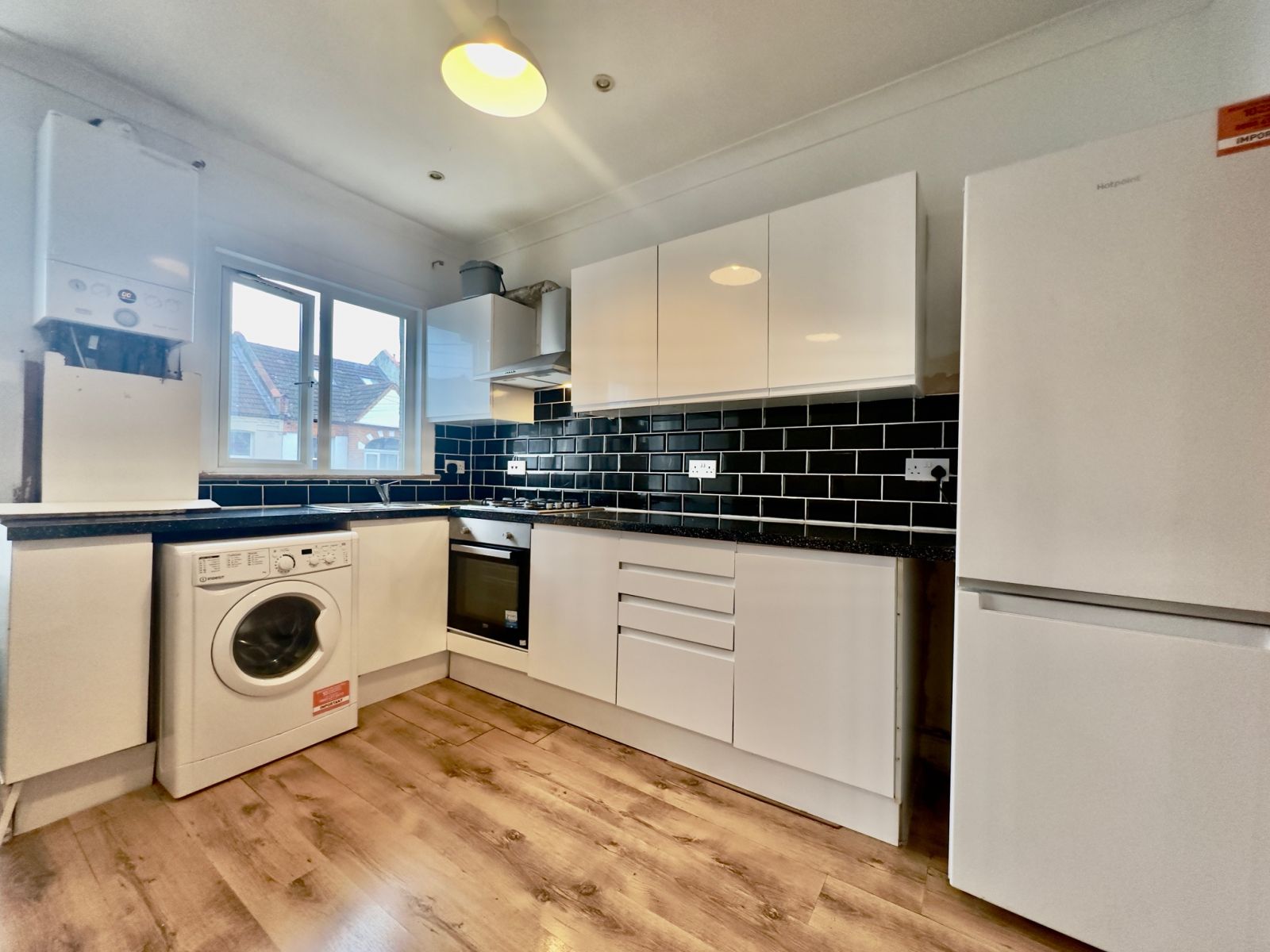Flat Undine Street in Greater London