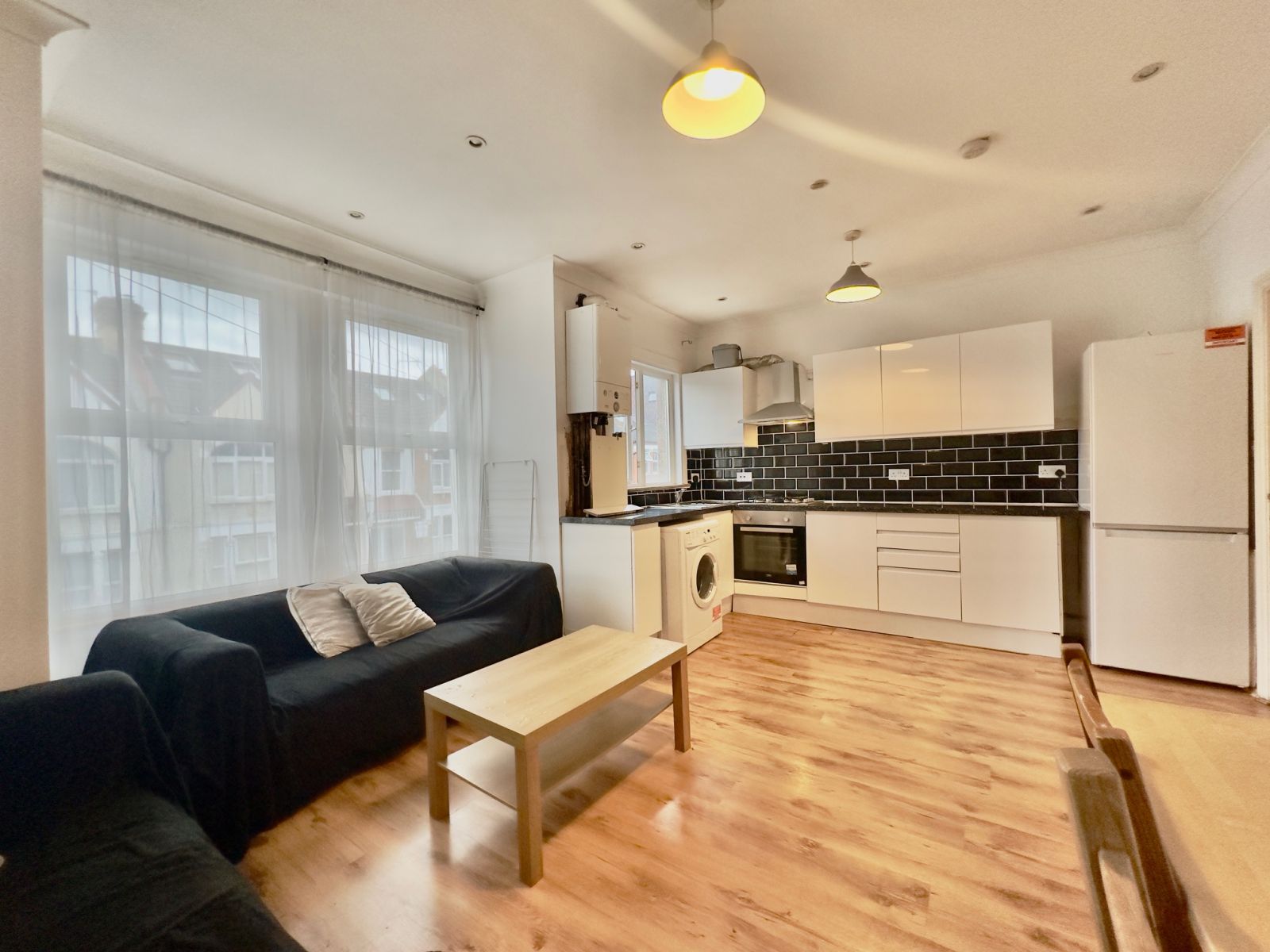 Flat Undine Street in Greater London