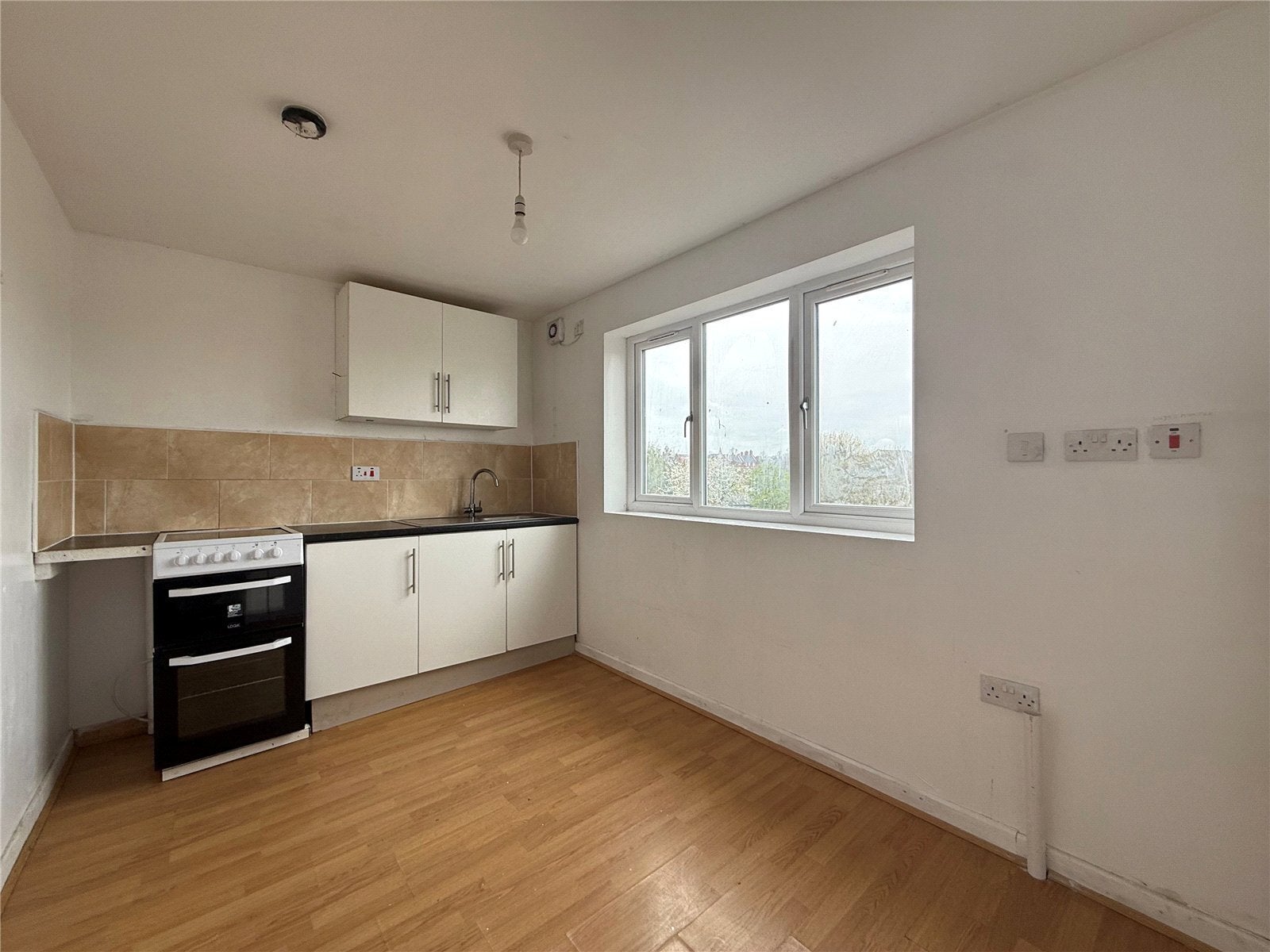 Flat Allan Close in Sandwell