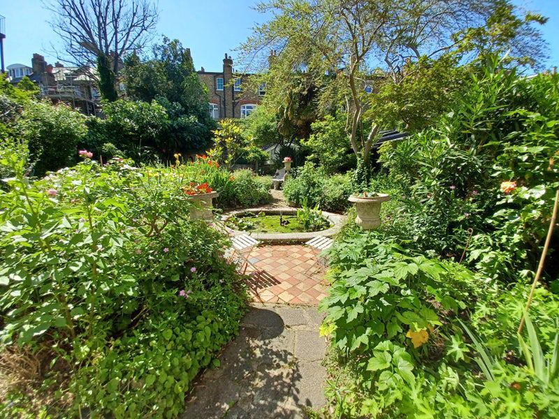 Flat Highbury Grove in Greater London