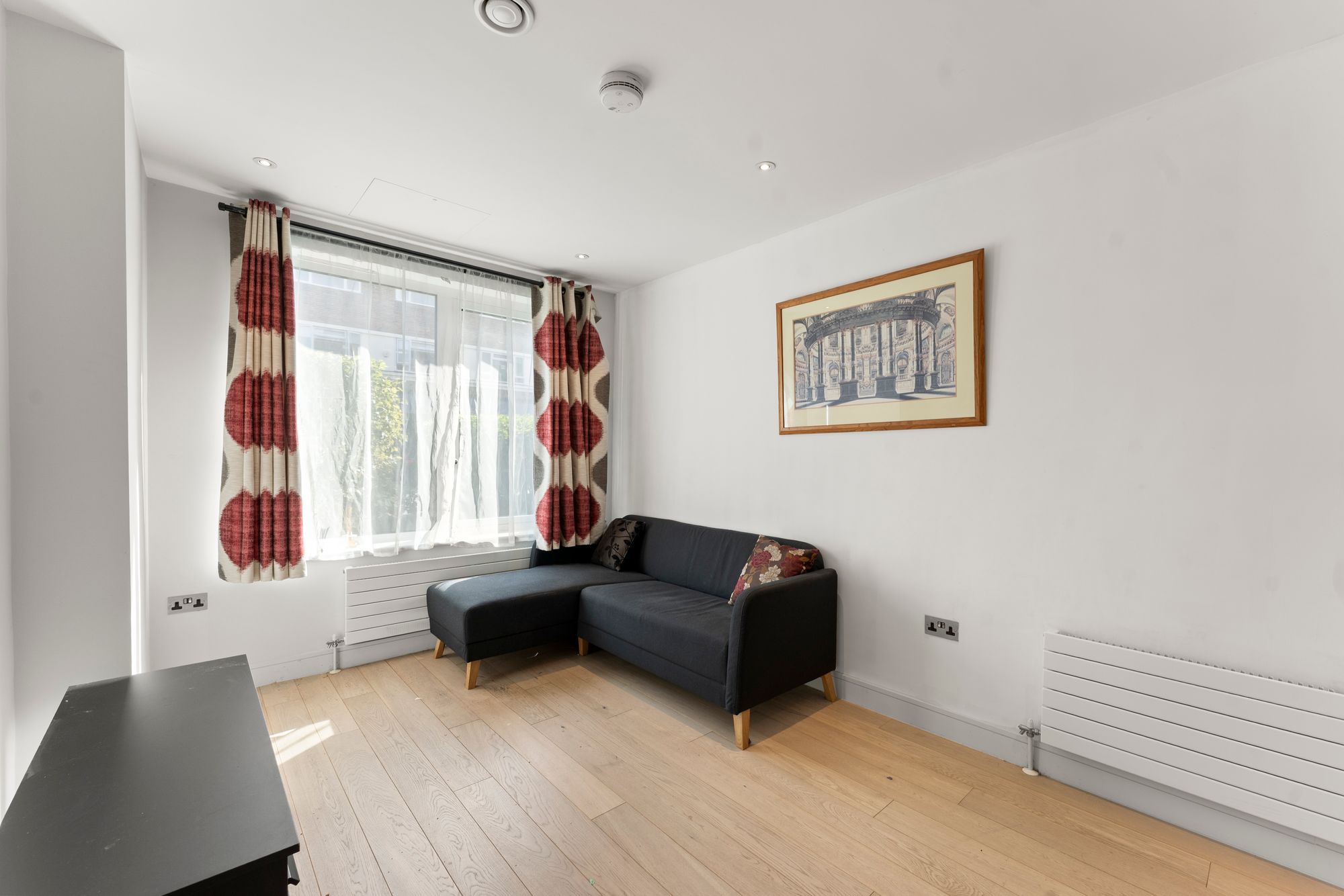 Flat Hare Lane in Elmbridge