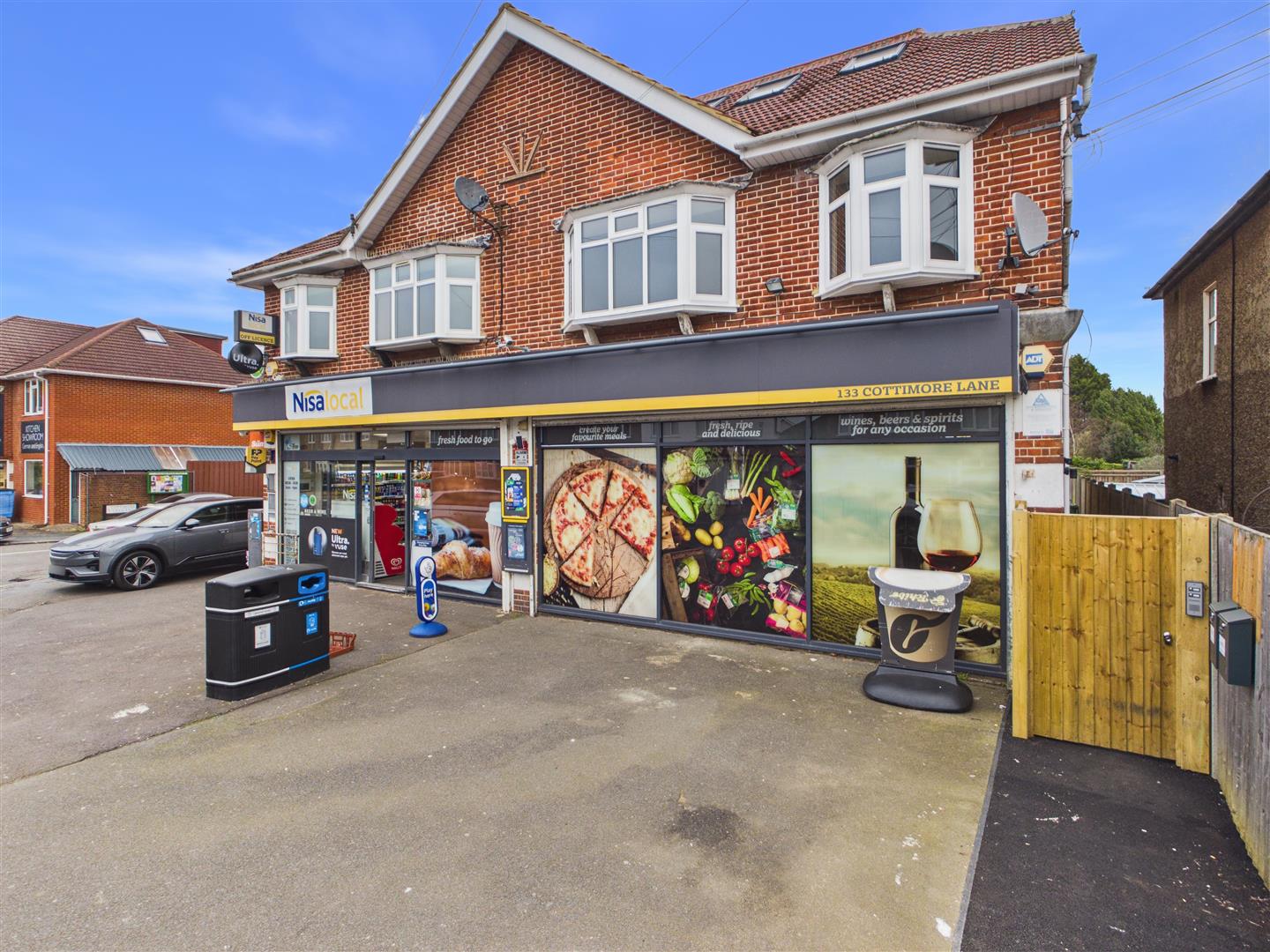 Flat Lancaster Court in Elmbridge