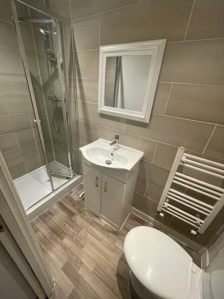 Room Walker Lane in Rotherham