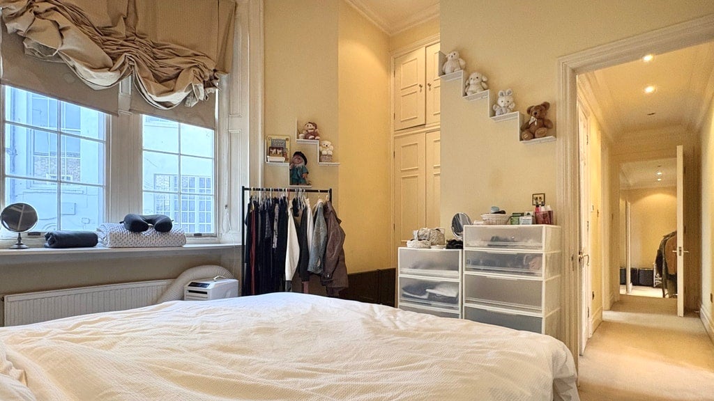 Flat Hyde Park Square in City of Westminster
