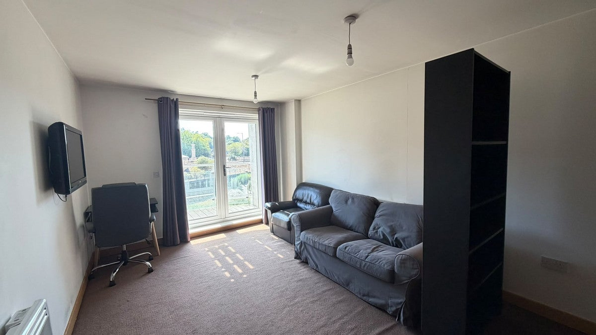 Flat Caelum Drive in Colchester
