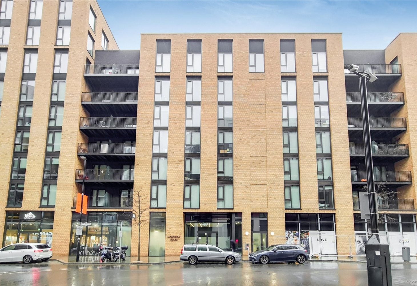Flat Royal Crest Avenue in Greater London