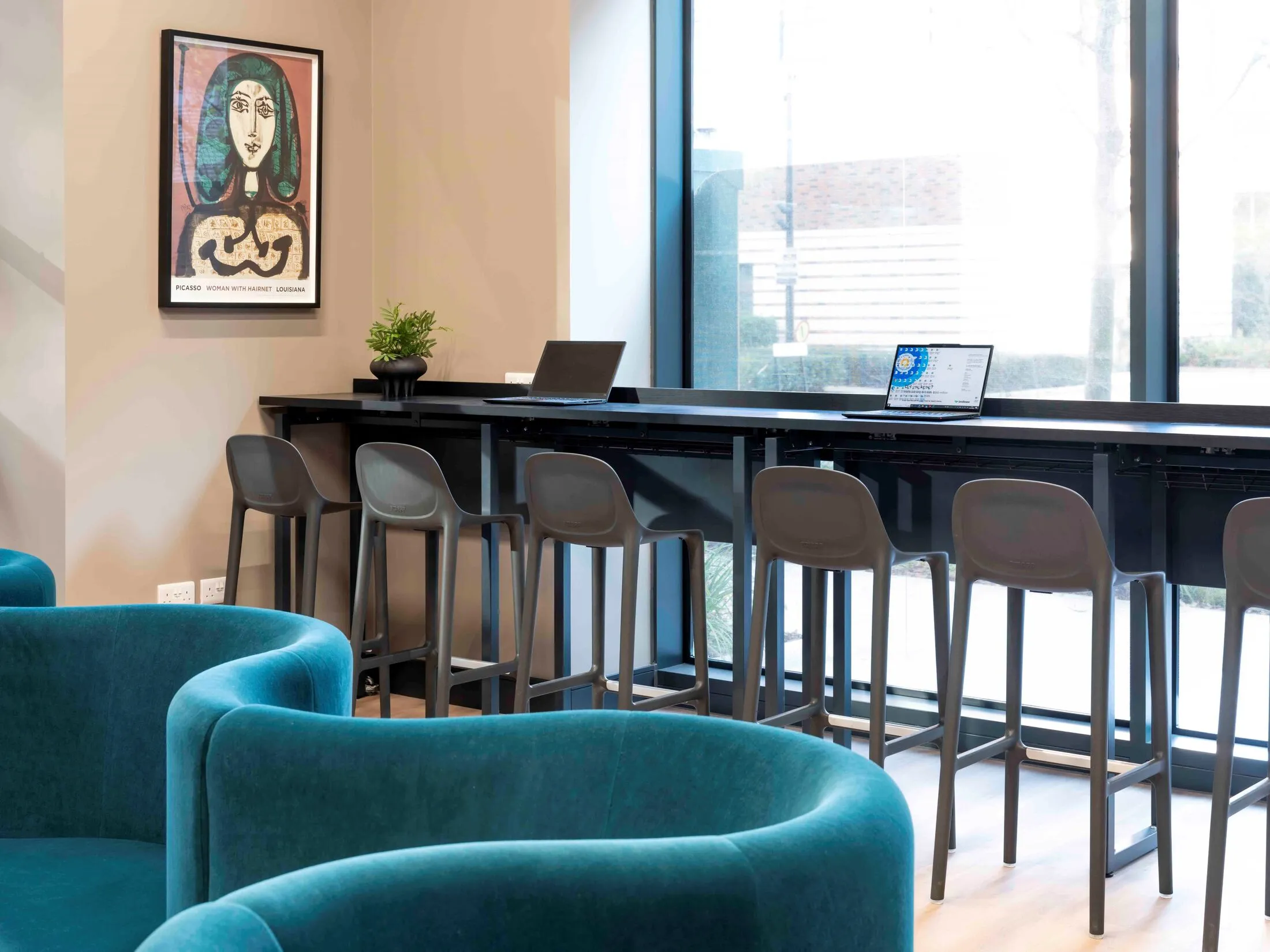 Flat New Lion Way in Greater London