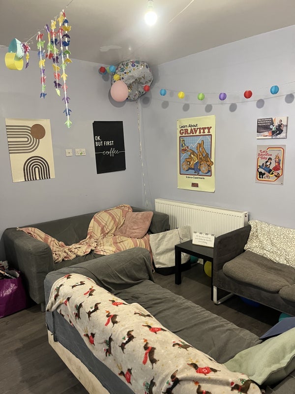 Room Lees Hall Crescent in Manchester