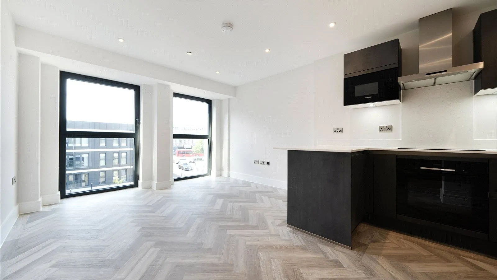Flat Cockfosters Road in Greater London