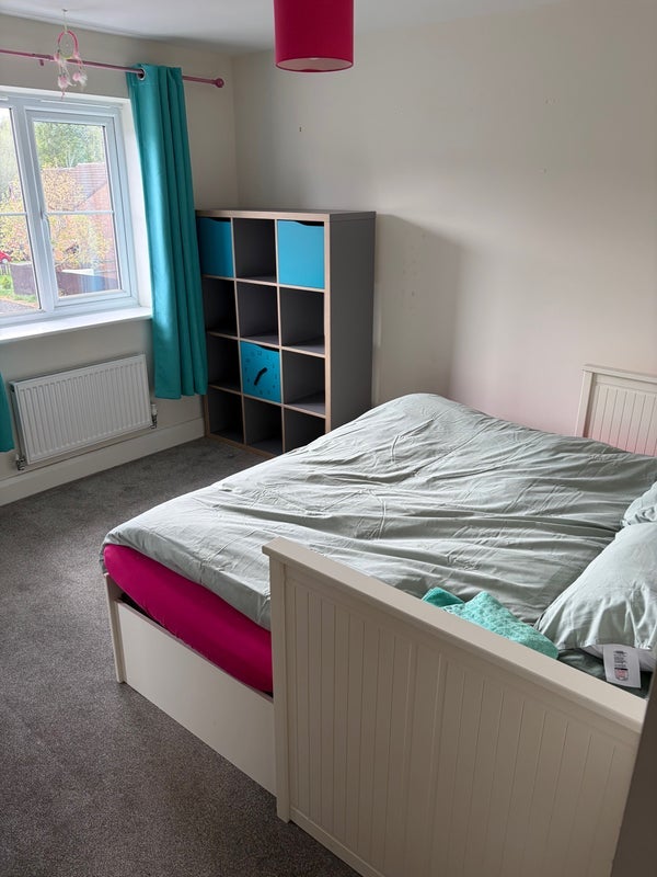 Room Daisy Bank Drive in Telford