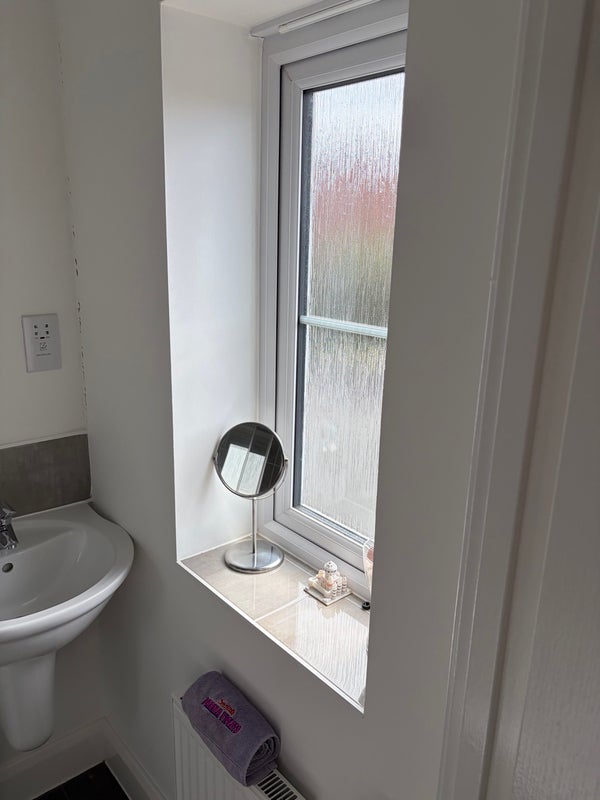 Room Daisy Bank Drive in Telford