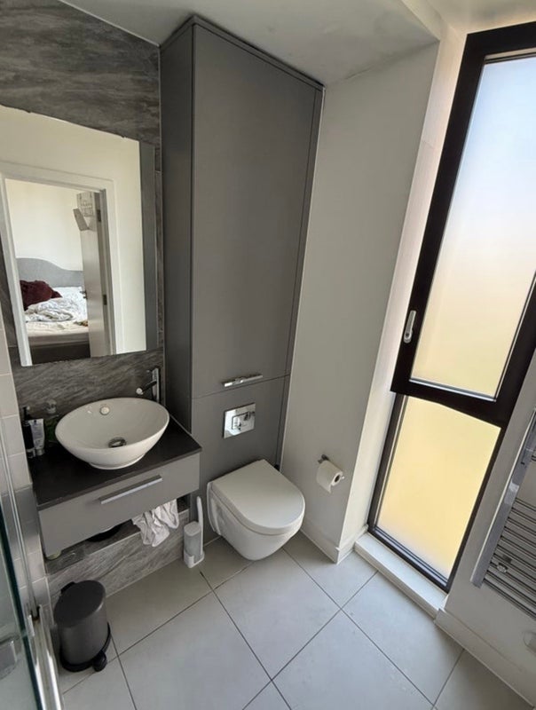 Room Leyton Road in Greater London